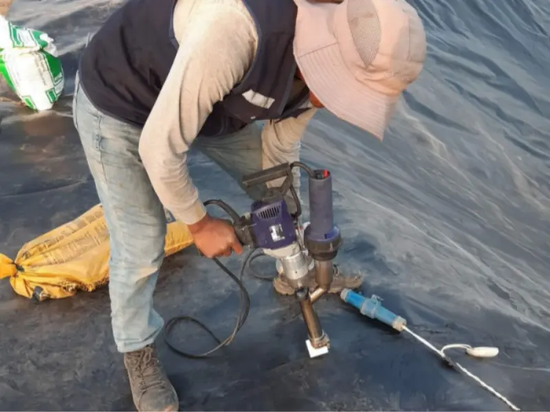 Extruder machine