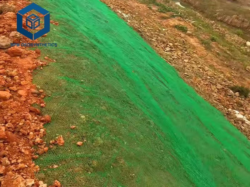 What Are Advantages of Geomat Erosion Control?